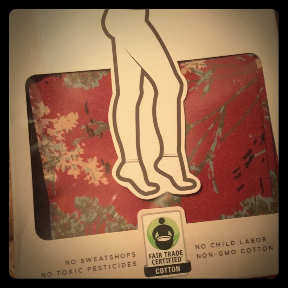 Organic leggings in sagebrush - from wearpact.com